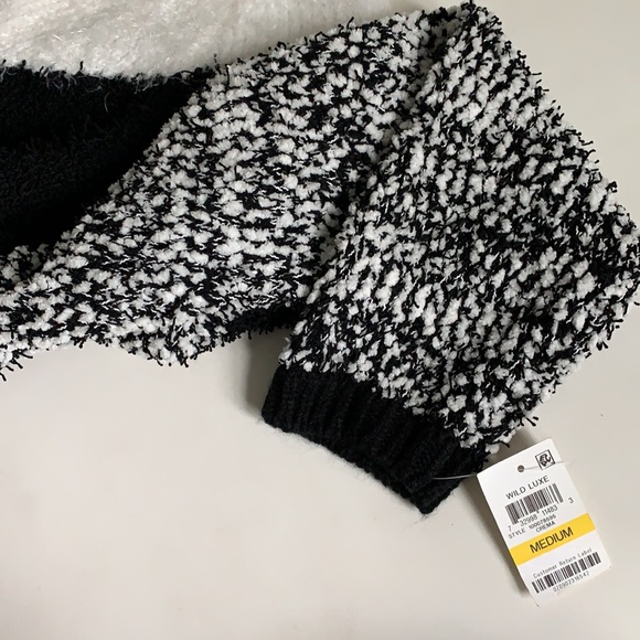 Bar III Sweater Black White and Oversized - Picture 7 of 7